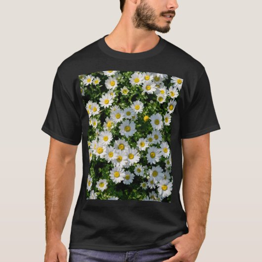 春デイジーフィールド: Serene Background Tシャツ (正面)