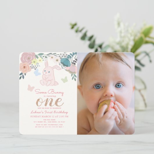 春フローラピンクバニーガール第1フォト誕生日 招待状 (スタンド正面)