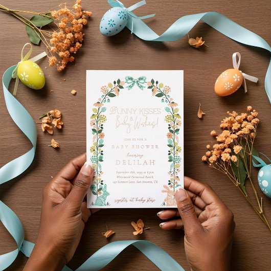 春ワイルドフラワーイースターバニーベビーシャワーボウ 箔招待状