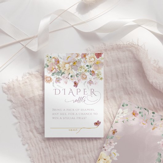 春ワイルドフラワーパープルガール赤ちゃんシャワーおむつ エンクロージャーカード