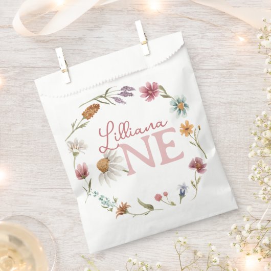 春ワイルドフラワー1st誕生日パーティー フェイバーバッグ (クリップ留めされた状態)