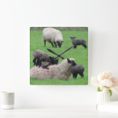 春子羊 スクエア壁時計 (ホーム)