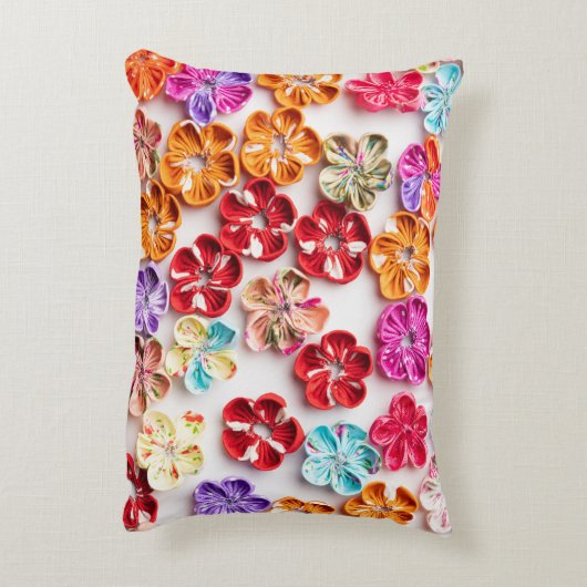春手作り縫い布数々の花色 アクセントクッション (裏面(縦))