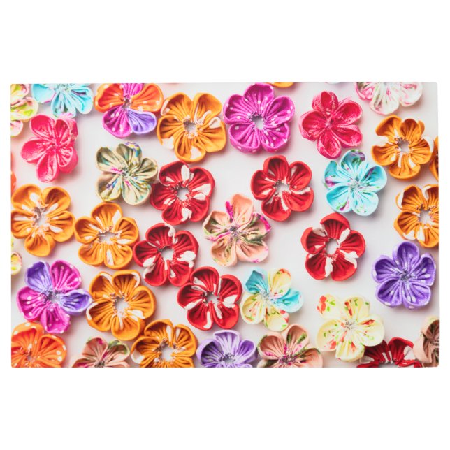 春手作り縫い布数々の花色 メタルプリント (正面)