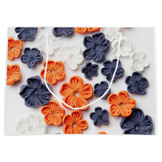 春手作り縫製織花オレンジブルー ラージペーパーバッグ (正面)