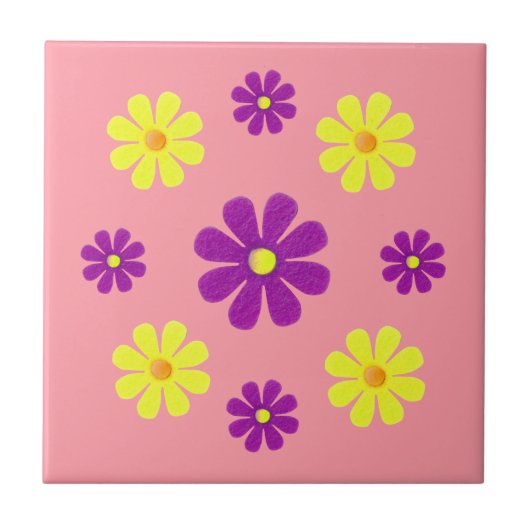 春用の紫と黄色の花 タイル (正面)