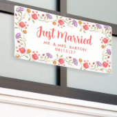 春開花たった今結婚しましたカーバナー 横断幕 (ビルの外側)