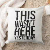 昨日は来なかった – リアリティグリッチ クッション (ブランケット)