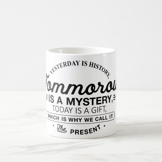 昨日は歴史のマグです コーヒーマグカップ (中央)