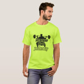 昨日よりも強く ウエイトリフティング ジム モチベーション Tシャツ (正面フル)