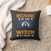 昼はメカニック、夜は魔女 ハロウィン クッション (ブランケット)