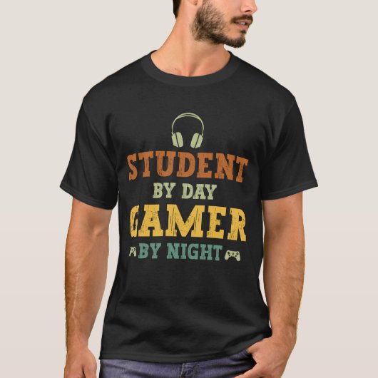 昼は学生、夜はゲーマー、卒業ゲーム Tシャツ (正面)