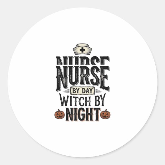 昼は看護師、夜は魔女のハロウィンTシャツデザイン ラウンドシール (正面)