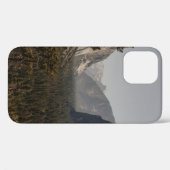 昼間の山の近くの緑の木 Case-Mate iPhoneケース (裏面 (横))