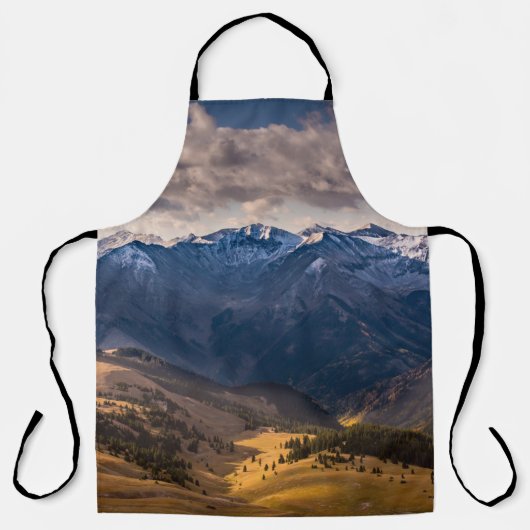 昼間の山 エプロン (正面)