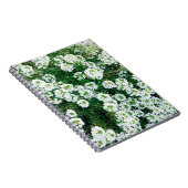 昼間の草の中の小さな白い花 ノートブック (右側)