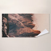 昼間の褐色岩形成 バスタオル (バスタオル)