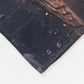 昼間の都市建物の航空写真 フリースブランケット (角)