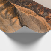 昼間の青空の下の茶色の岩山 ラッピングペーパー (角)