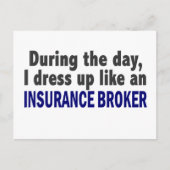 昼間は保険の仲買人みたいにドレスアップする ポストカード (正面)