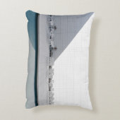 昼間用椅子付き白パティオテーブル アクセントクッション (裏面(縦))