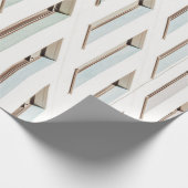 昼間–3時の白コンクリート建物 ラッピングペーパー (角)