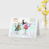 昼食をとる猫と時計のワイン カード (黄色い花)