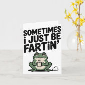 時々おならが面白いんだ Funny Meme Silly Frog  カード (黄色い花)