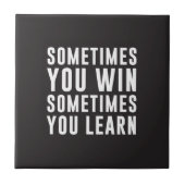 時々時々勝利、学びます タイル (正面)