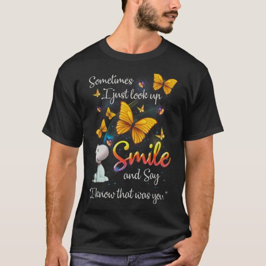 時々私はスマイルを見上げて知っていると言う Tシャツ (正面)