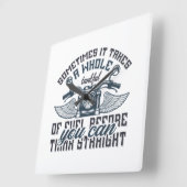 時々、タンク一杯のTシャツを投げる  スクエア壁時計 (傾斜)