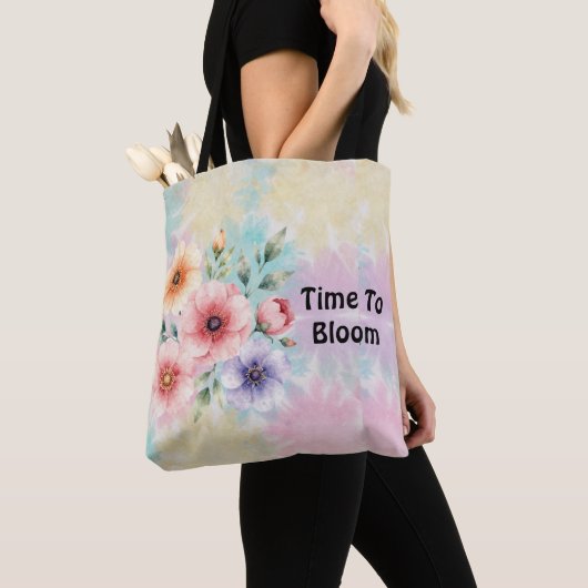 時が来た　花開く　タイダイ染めの花 トートバッグ (クローズアップ)