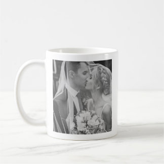 時代を超えた結婚式の日、ブーケ写真マグ コーヒーマグカップ