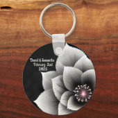 時代を超越したエレガンス：ブラック&シルバー結婚ブロッサム キーホルダー (正面)
