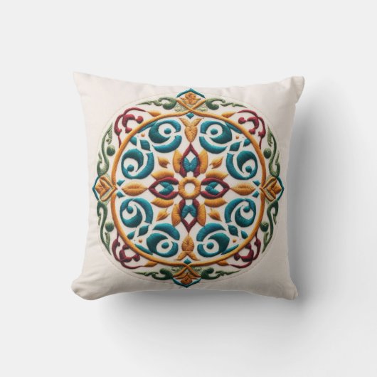 時代を超越した刺#5 クッション (正面)