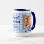 時代遅れ: 誇りを持ったで新しい祖父のベビーの写真 マグカップ (正面右)