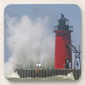 時差局の人々は2で大きな波打ちを見る コースター (正面)