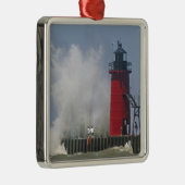 時差局の人々は2で大きな波打ちを見る メタルオーナメント (右)