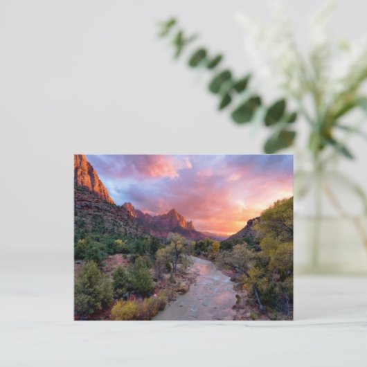 時計の上に沈む夕日 ポストカード (スタンド正面)