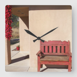 時計の素朴な赤いベンチ スクエア壁時計