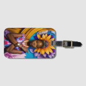 時計を持つゴージャスなアフリカ人女性 ラゲッジタグ (正面横)