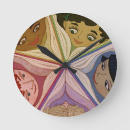 時計を見る ラウンド壁時計