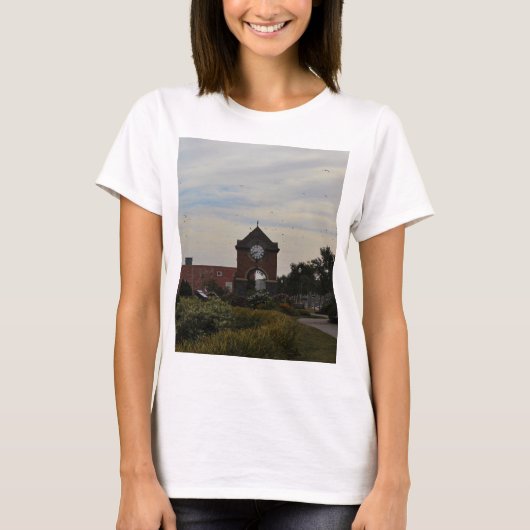 時計台上の飛行 Tシャツ (正面)