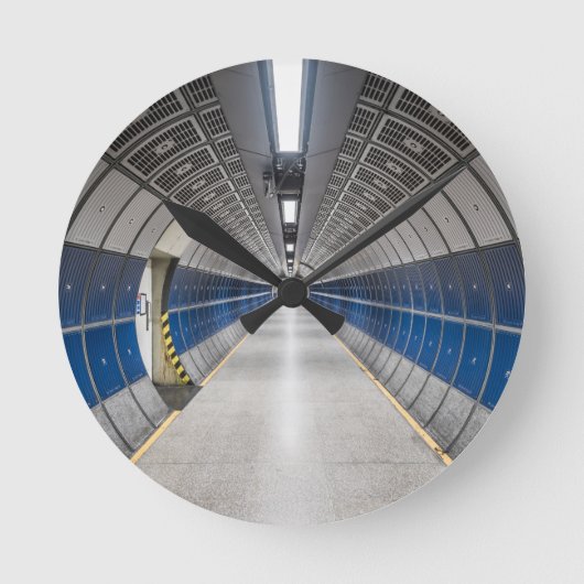 時計芸術的のような遠近法の宇宙船 ラウンド壁時計 (正面)