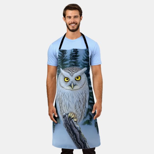 時計静か – 北の冬の森の灰色フクロウ エプロン (着用した状態)