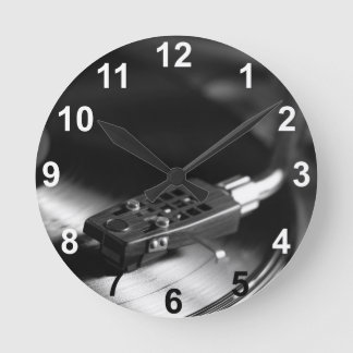 時計：ターンテーブルのレコード。ヴィンテージテーマ ラウンド壁時計