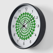 時計 – 緑の同心円ビーズ (傾斜)