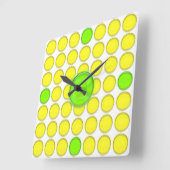 時計 – 黄と緑の点 (傾斜)