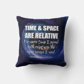 時間と宇宙ファミリおもしろい引用文パーソナライズされた名 クッション (裏面)
