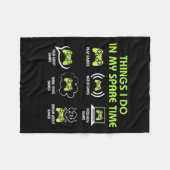 時間の都合で金を使う人が好い フリースブランケット (正面(横))